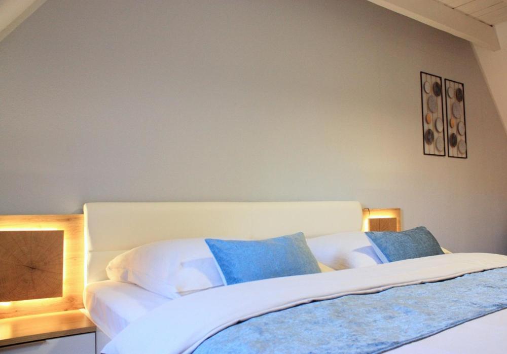 בסיגהיים D & S Hotel & Ferienwohnungen מראה חיצוני תמונה